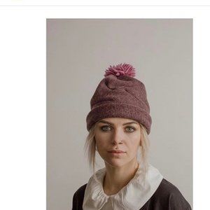 Beautiful Claudia Schulz Toque